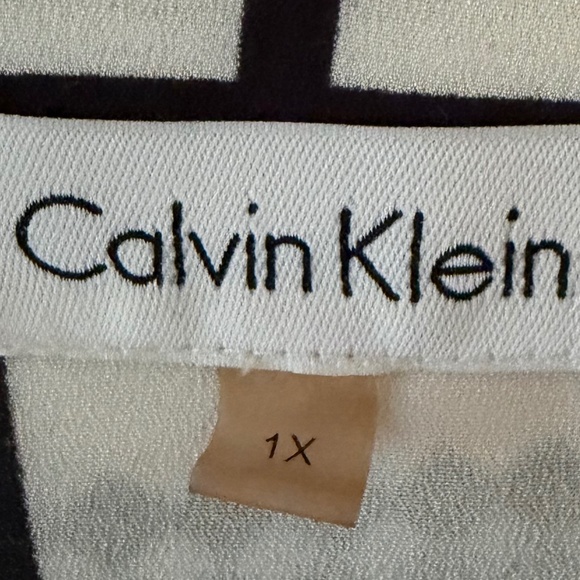 PLUS SIZE (1X) Calvin Klein B&W Blouse - Picture 5 of 5